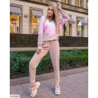 Костюм с рисунком треугольники